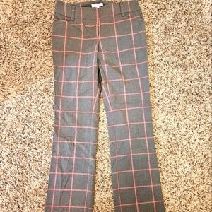 New York & Company Gray and Pink Straight Leg Windowpaned Designed Pants